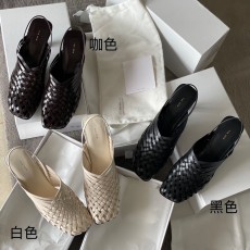 더로우 슬링백