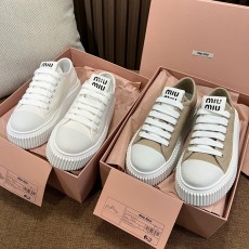미우미우 스니커즈