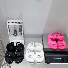 발렌시아가 샌들