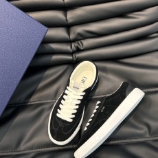 디올 스니커즈