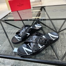 발렌티노 슬리퍼