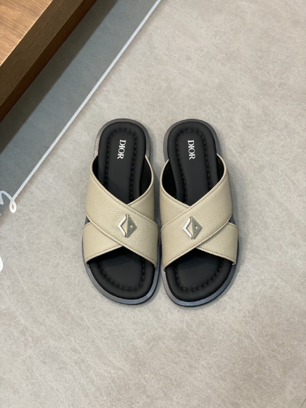 디올 슬리퍼