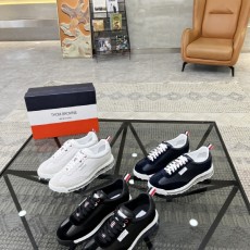 톰브라운 스니커즈