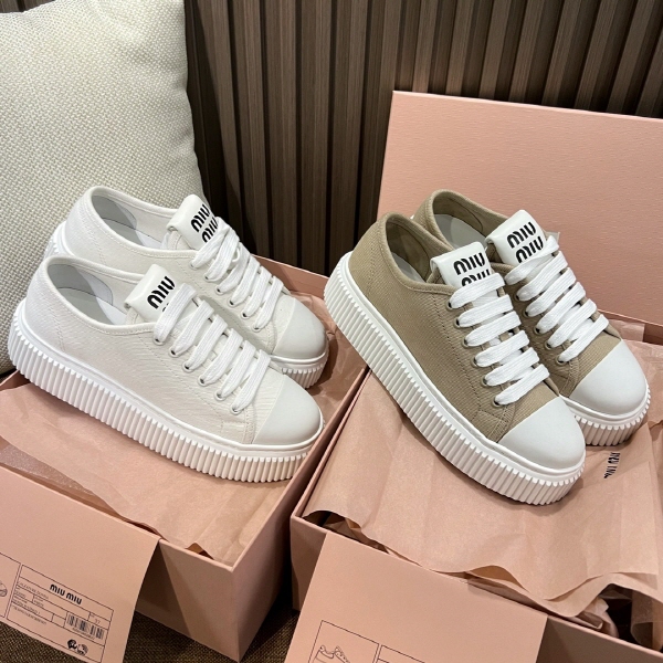 미우미우 스니커즈