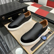 에르메네질도제냐 슬립온