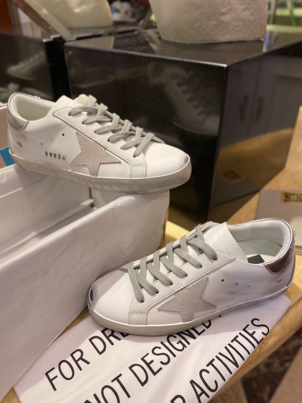 골든구스 스니커즈