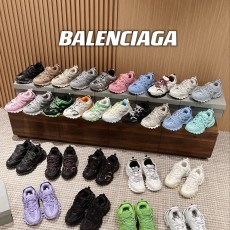 발렌시아가 스니커즈