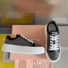 미우미우 스니커즈