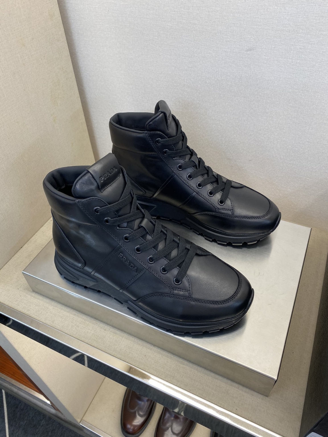프라다 스니커즈