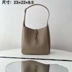생로랑 LE5A7스몰호보백