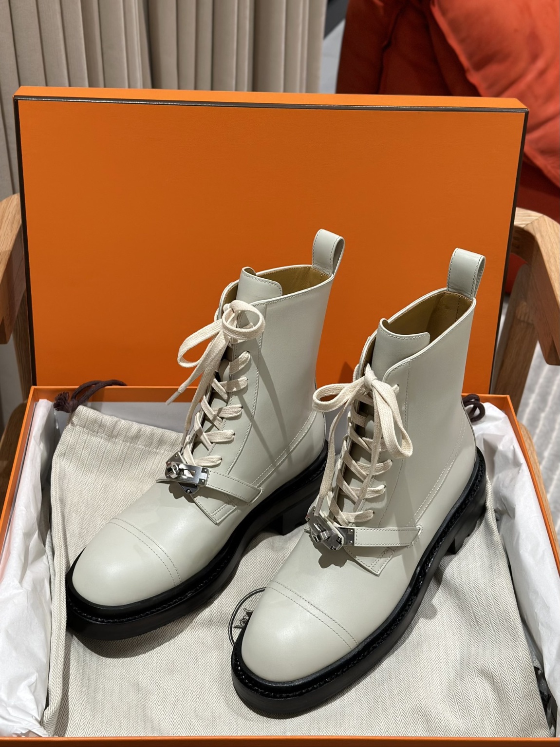 에르메스 펑크부츠