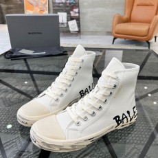 발렌시아가 스니커즈