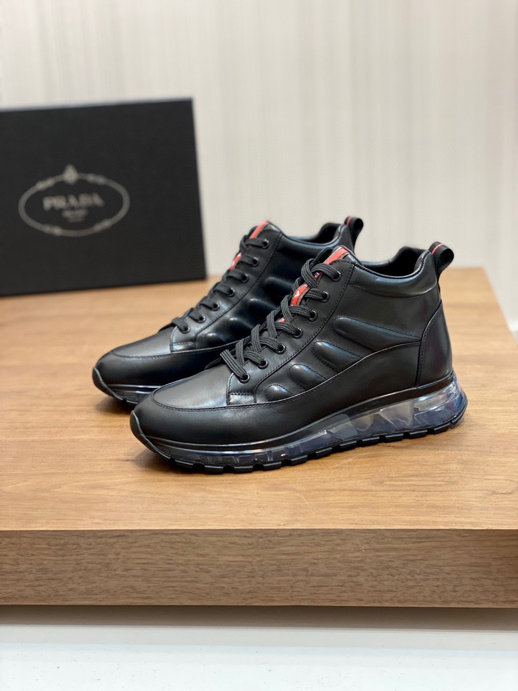 프라다 스니커즈