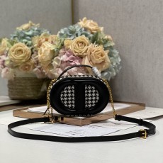 디올 CD시그니처오벌카메라백