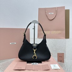 미우미우 마드라스호보백