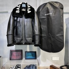 발렌시아가 무스탕