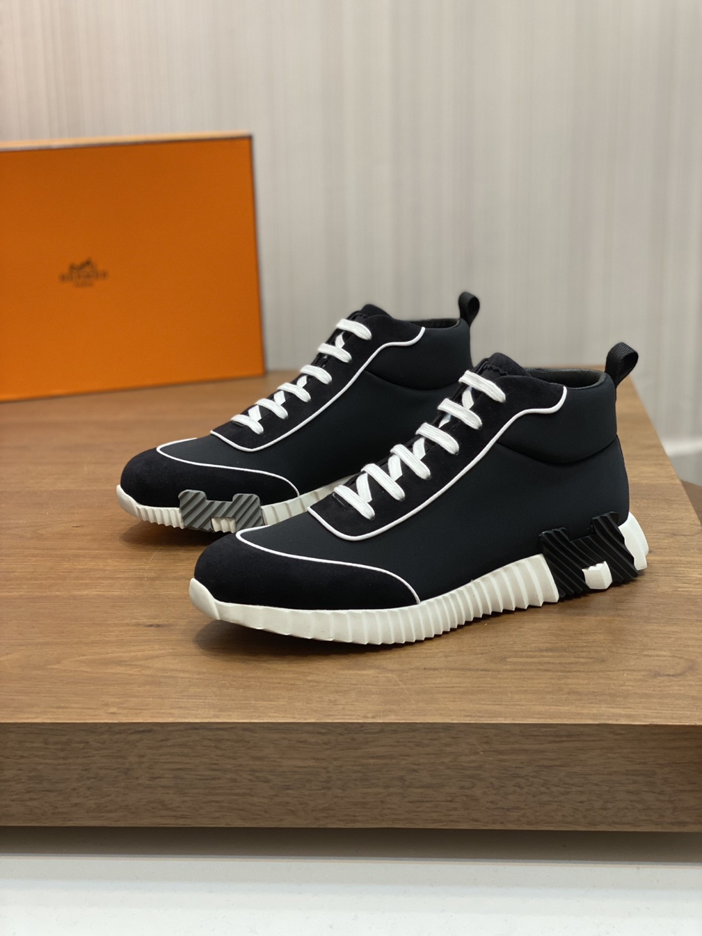 에르메스 스니커즈