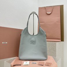 미우미우 아이비가죽백
