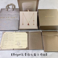 불가리 목걸이