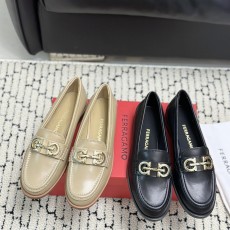 페라가모 로퍼