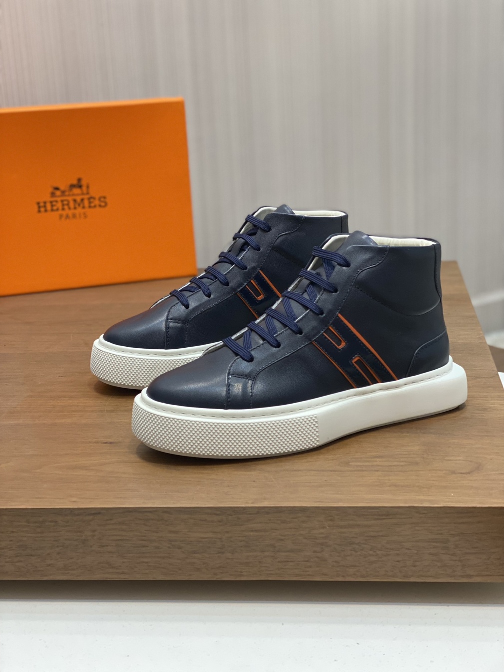 에르메스 스니커즈