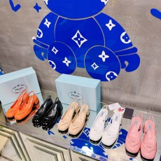프라다 슬링백