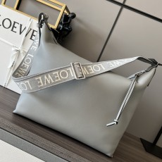 로에베 큐비크로스바디백