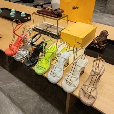 펜디 샌들