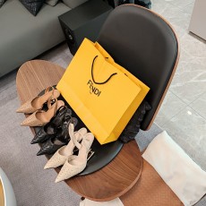 펜디 슬링백