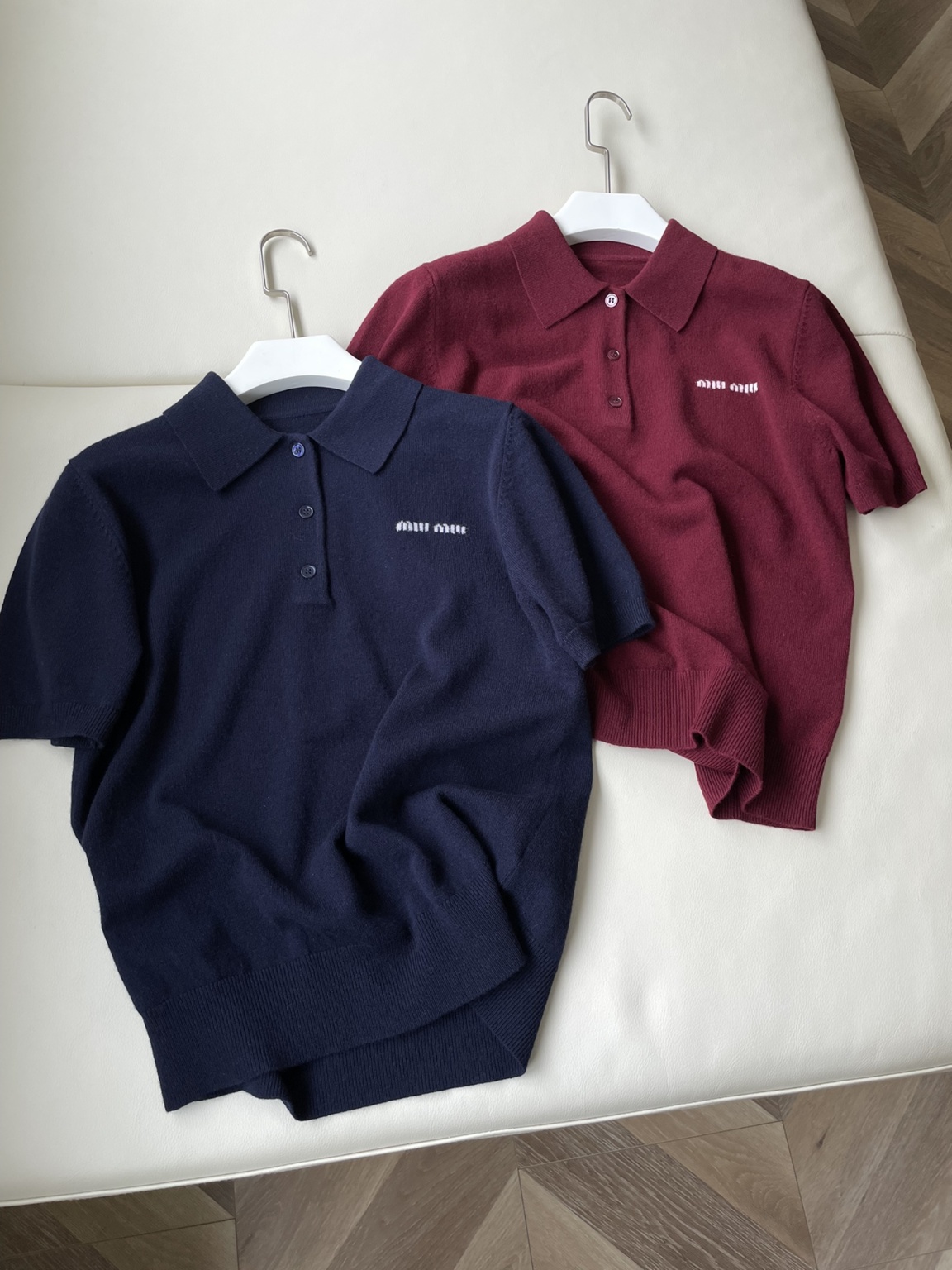 미우미우 반팔니트