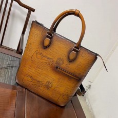 벨루티 투주르소프트사첼스크리토백팩