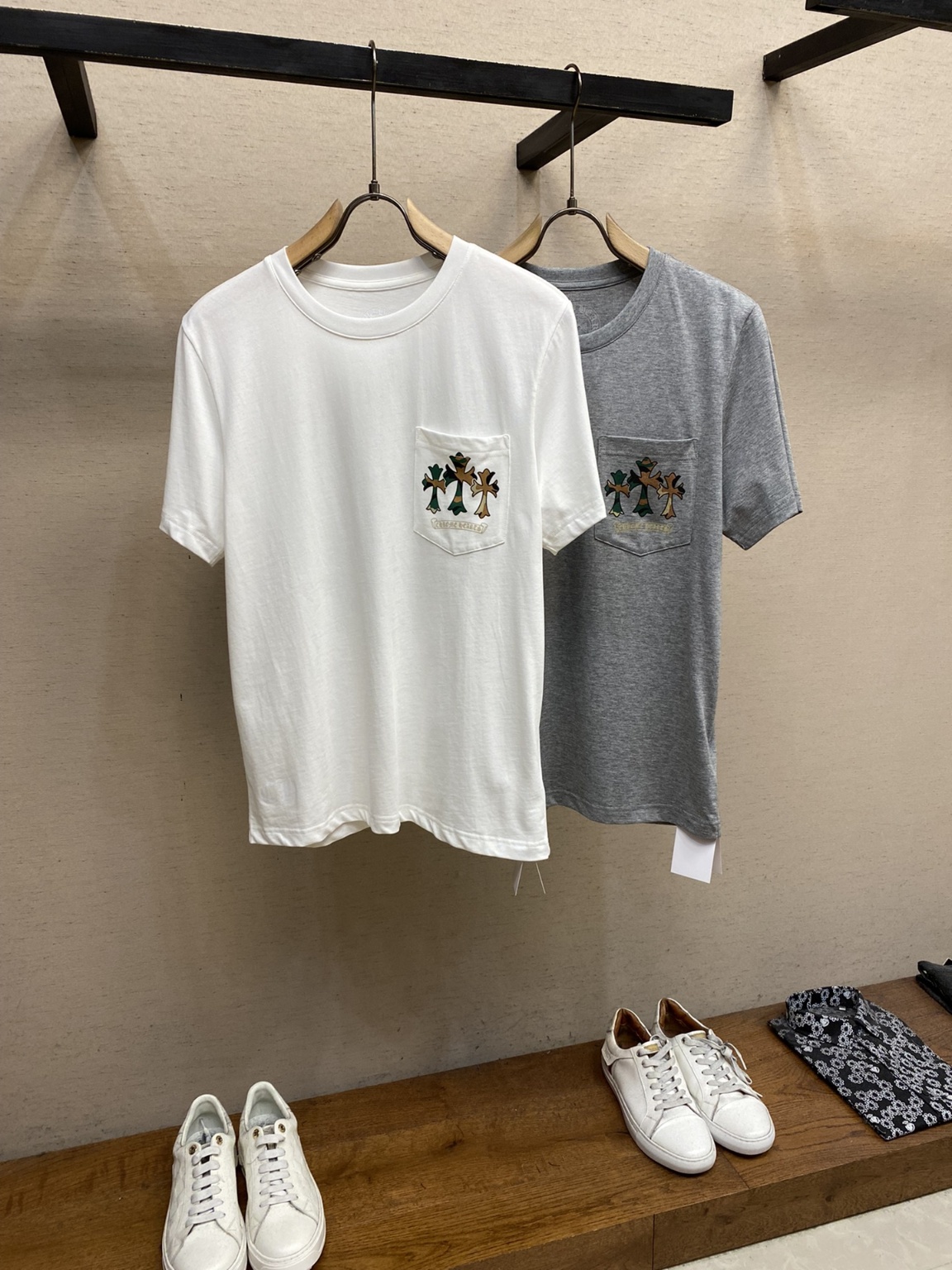 크롬하츠 반팔티