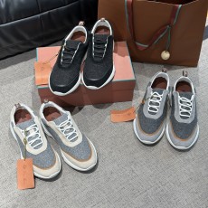 로로피아나 스니커즈
