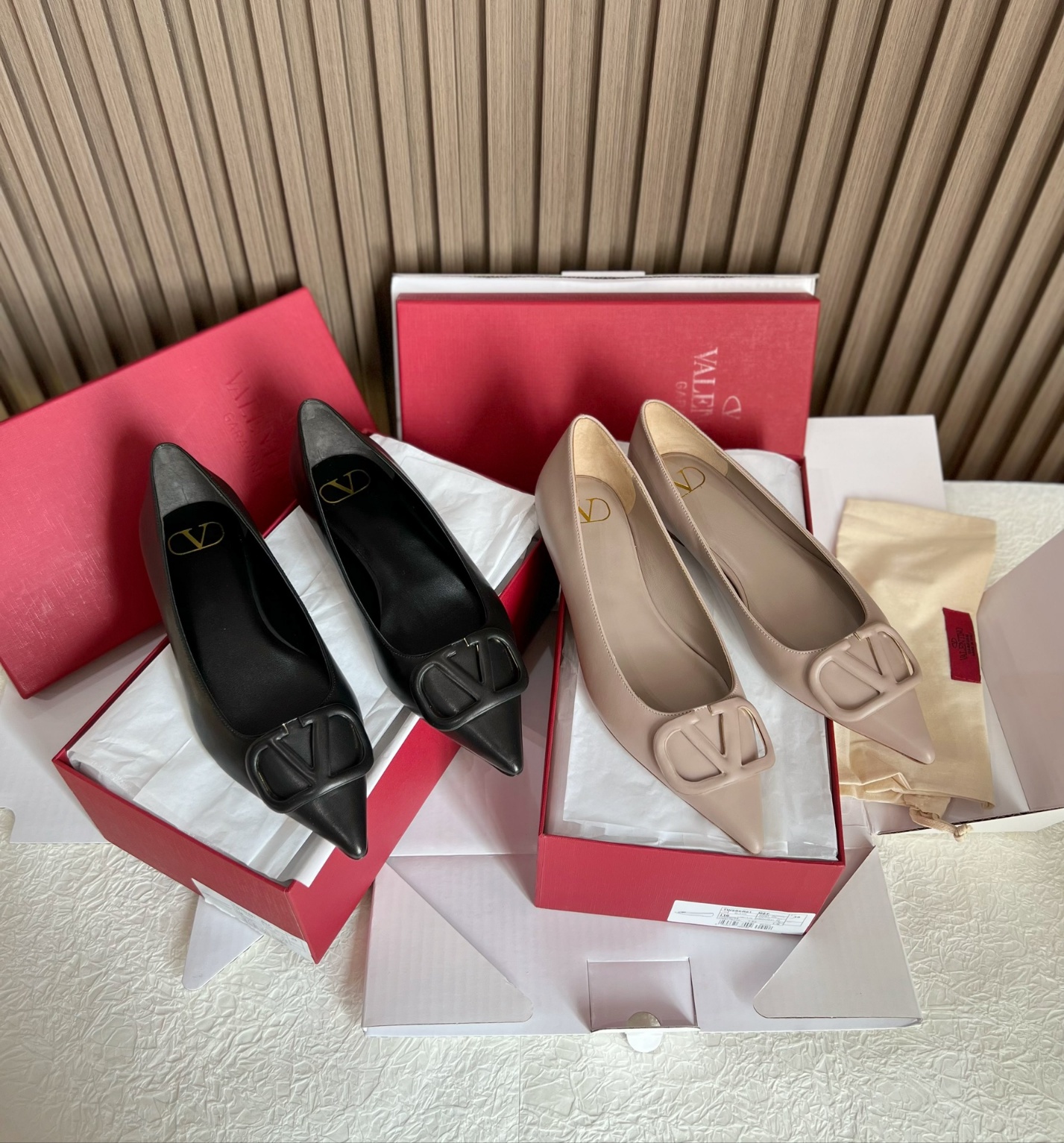 발렌티노 플랫슈즈