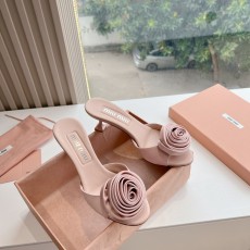 미우미우 뮬슬리퍼