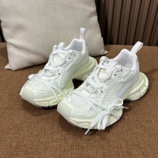 발렌시아가 스니커즈