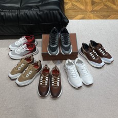 로로피아나 스니커즈