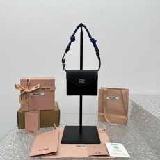 미우미우 레더월렛위드코드스트랩
