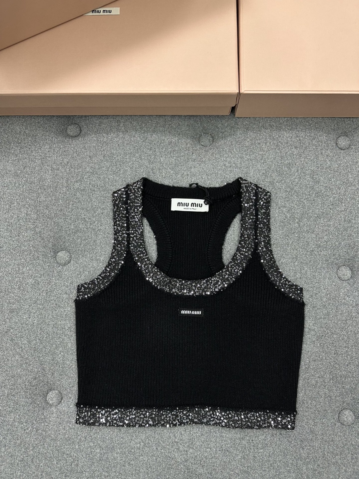 미우미우 나시탑