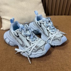 발렌시아가 스니커즈