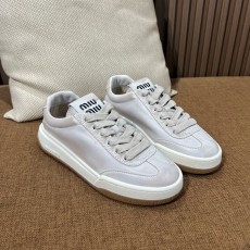 미우미우 스니커즈