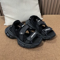 발렌시아가 샌들