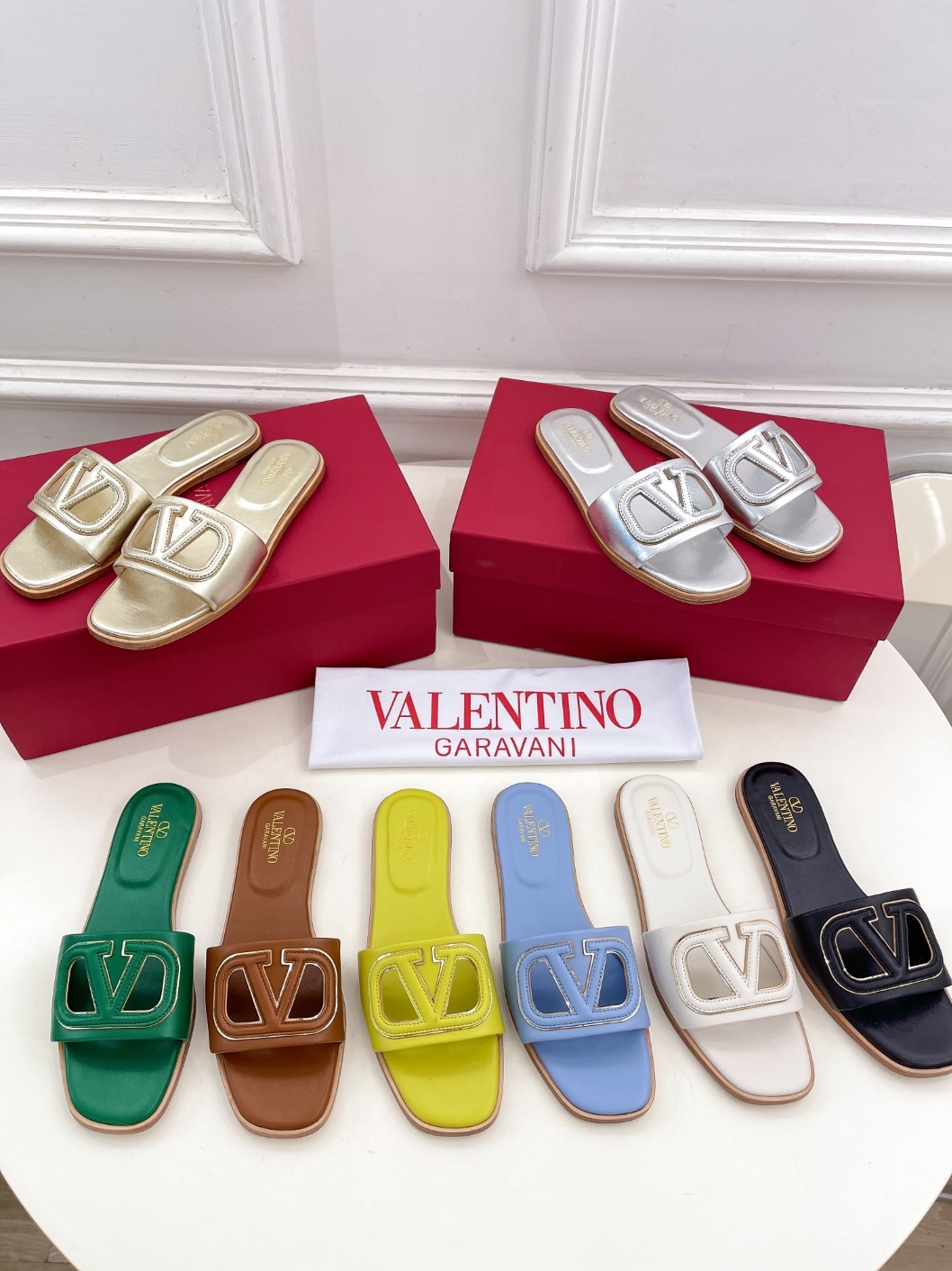 발렌티노 슬리퍼