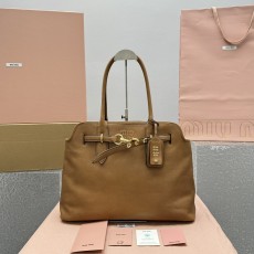 미우미우 아방뛰르나파레더백