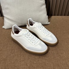 로로피아나 스니커즈