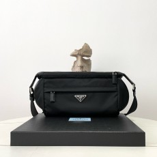프라다 바이커백미디엄