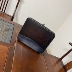 벨루티 파우치