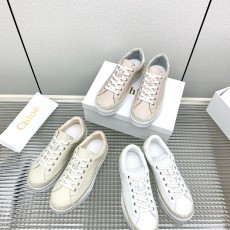 끌로에 스니커즈