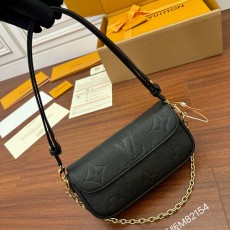 루이비통 월릿온체인아이비