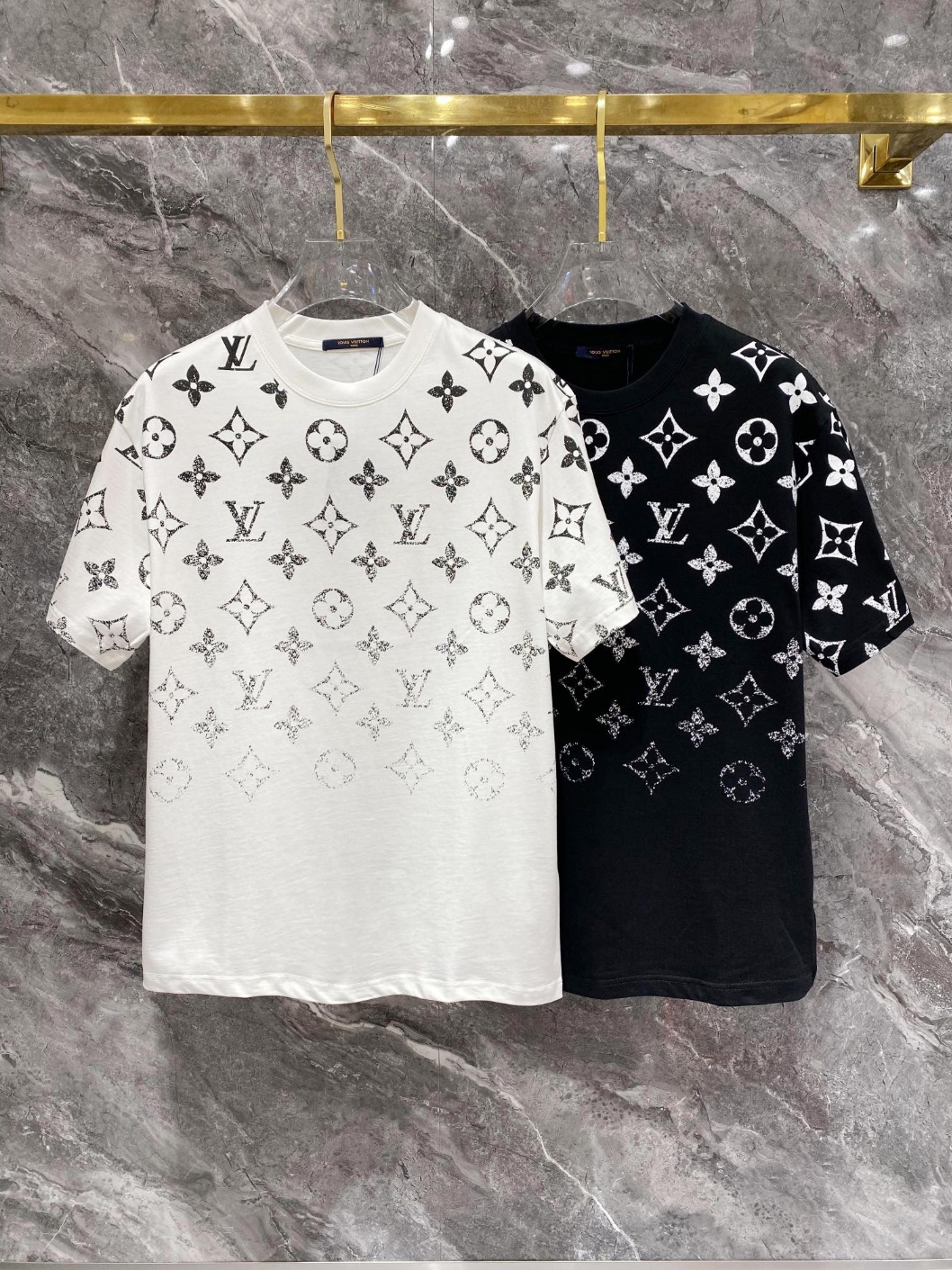 루이비통 반팔티